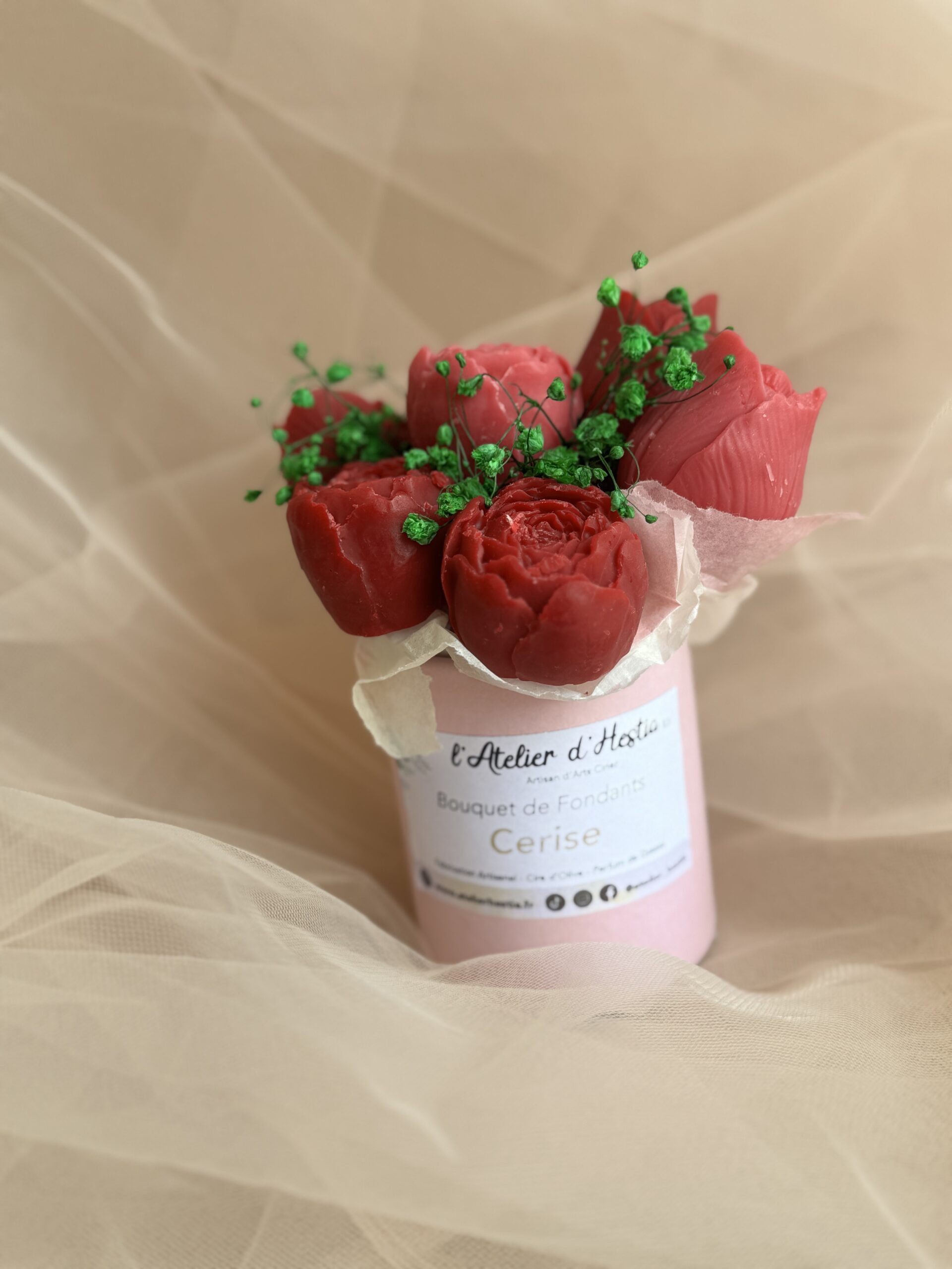 Composition Florale De Fondants Cerise