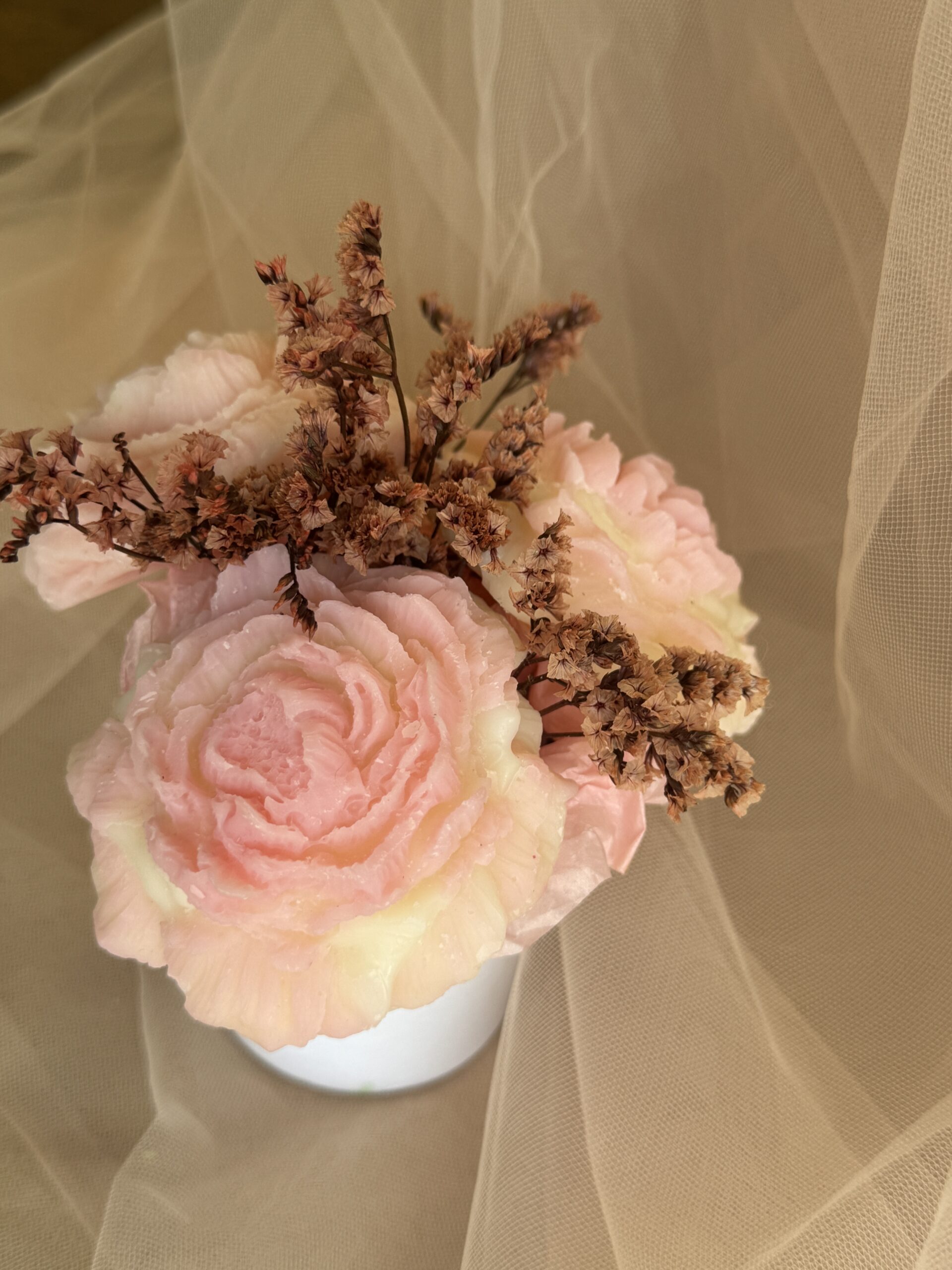 Composition Florale De Fondants Rose – Image 3